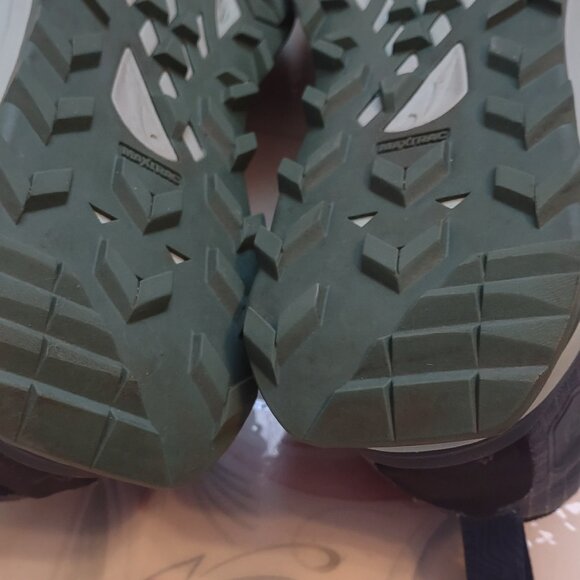 Altra lone Peak 8 Women size 10 - Picture 9 of 12